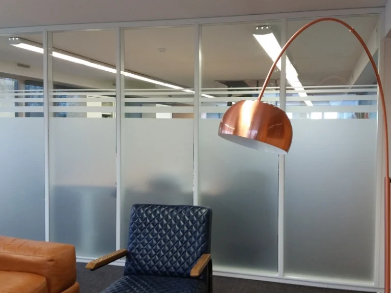 Wanneer is statische raamfolie handig voor flexibele ruimtes?